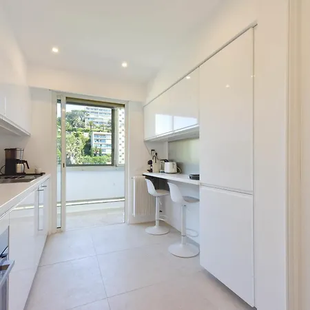 2-br Sea View Private Parking Walk To Beaches Cannes