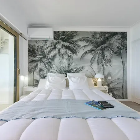 2-br Sea View Private Parking Walk To Beaches Apartment *